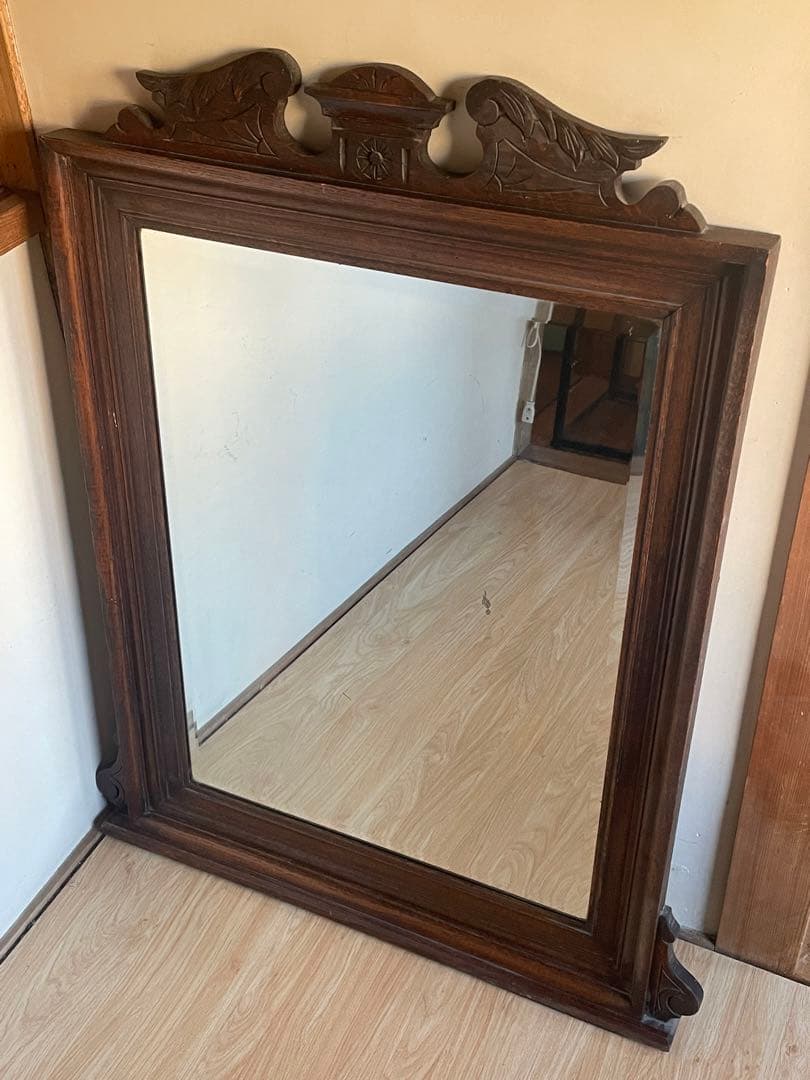 鏡 壁掛け ウォールミラー　アンティーク　木製　ヴィンテージ 鏡 壁掛け ウォールミラー アンティーク 飾りミラー イタリア製 木製