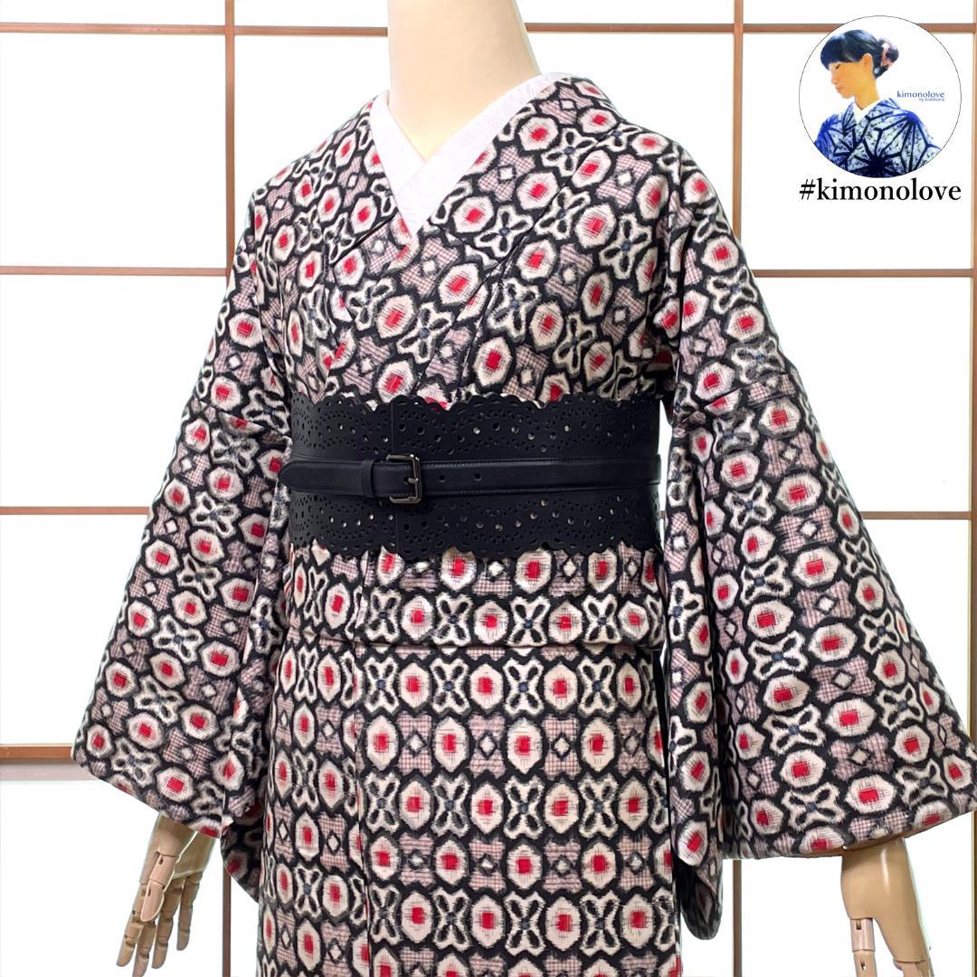 銘仙 着物 袷 正絹 幾何学柄 オフホワイト アンティーク着物 A-2749