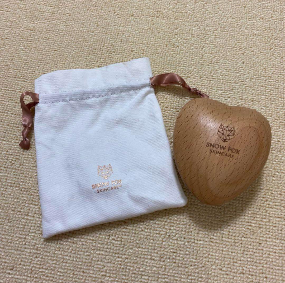 【美品】スノーフォックススキンケア ハートカッサブラシ 箱無し プレミアム FOX カッサ ウッド ミニハート ヘアブラシSNOW FOX