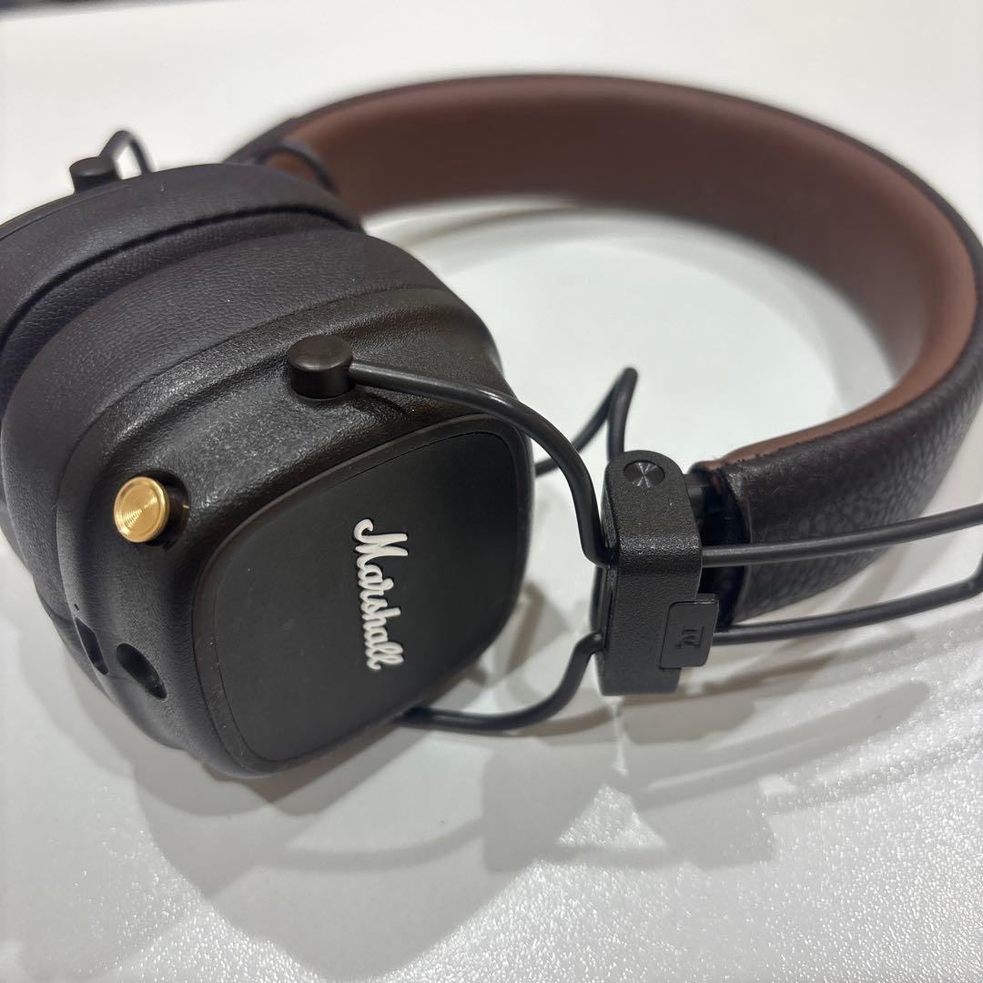 Marshall ワイヤレスヘッドホン ブラウン - メルカリ