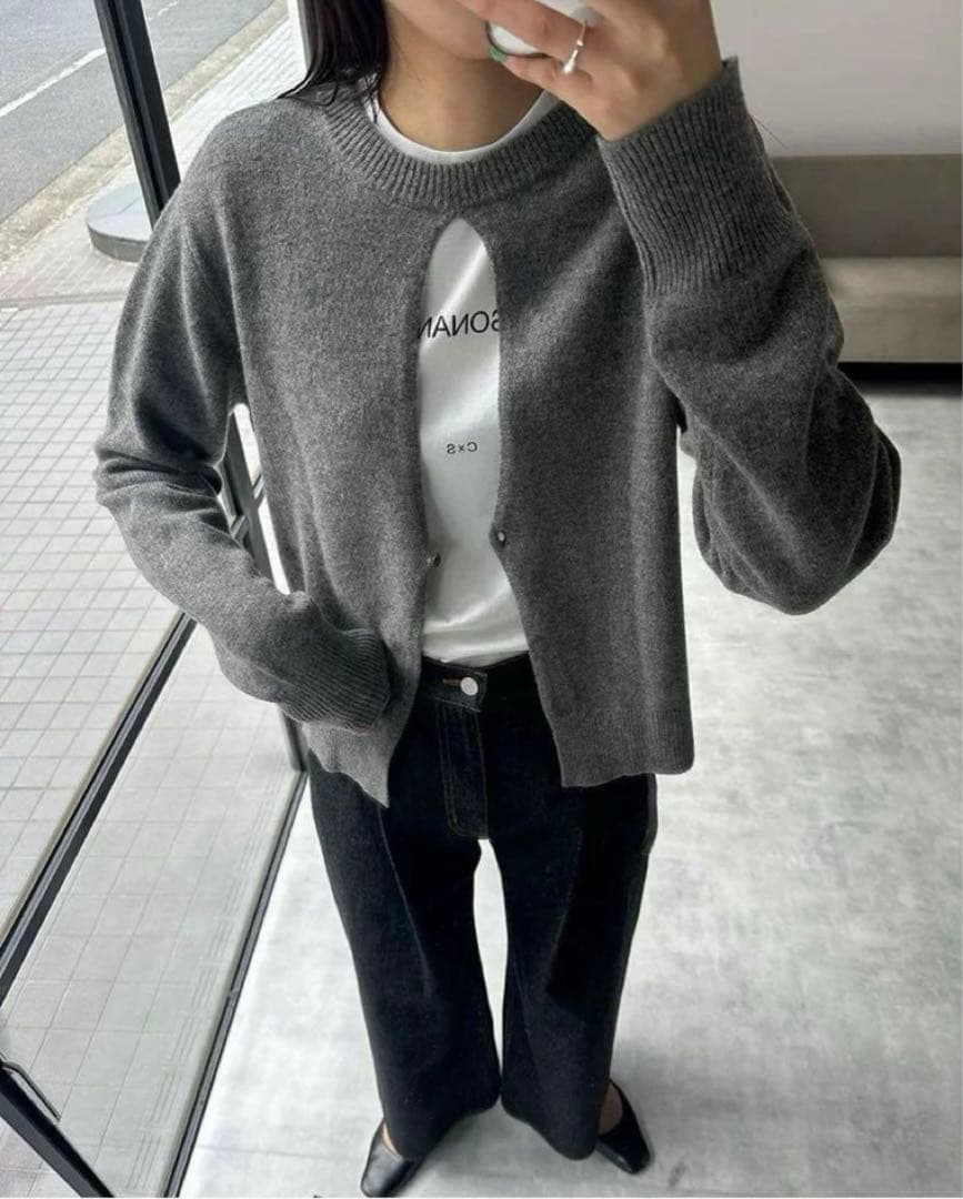 CLANE×広瀬すず FACE CENTER SLIT KNIT TOPS clane×SuzuコラボレーションアイテムのW FACE CENTER SLIT KNIT TOPS