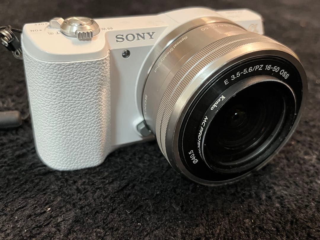 SONYソニーa5100 ILCE-5100USB充電可能ホワイトミラーレス一眼 Amazon | SONY(ソニー) ミラーレス一眼 α5100 パワーズームレンズ