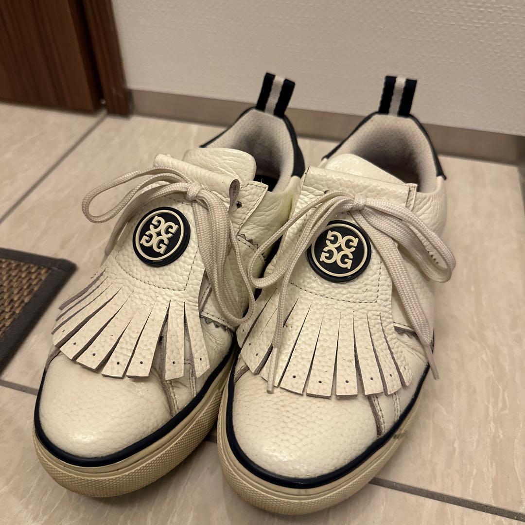 ジーフォア　ゴルフシューズ グリーンから街まで！〈ジーフォア〉から革新的なゴルフシューズが登場