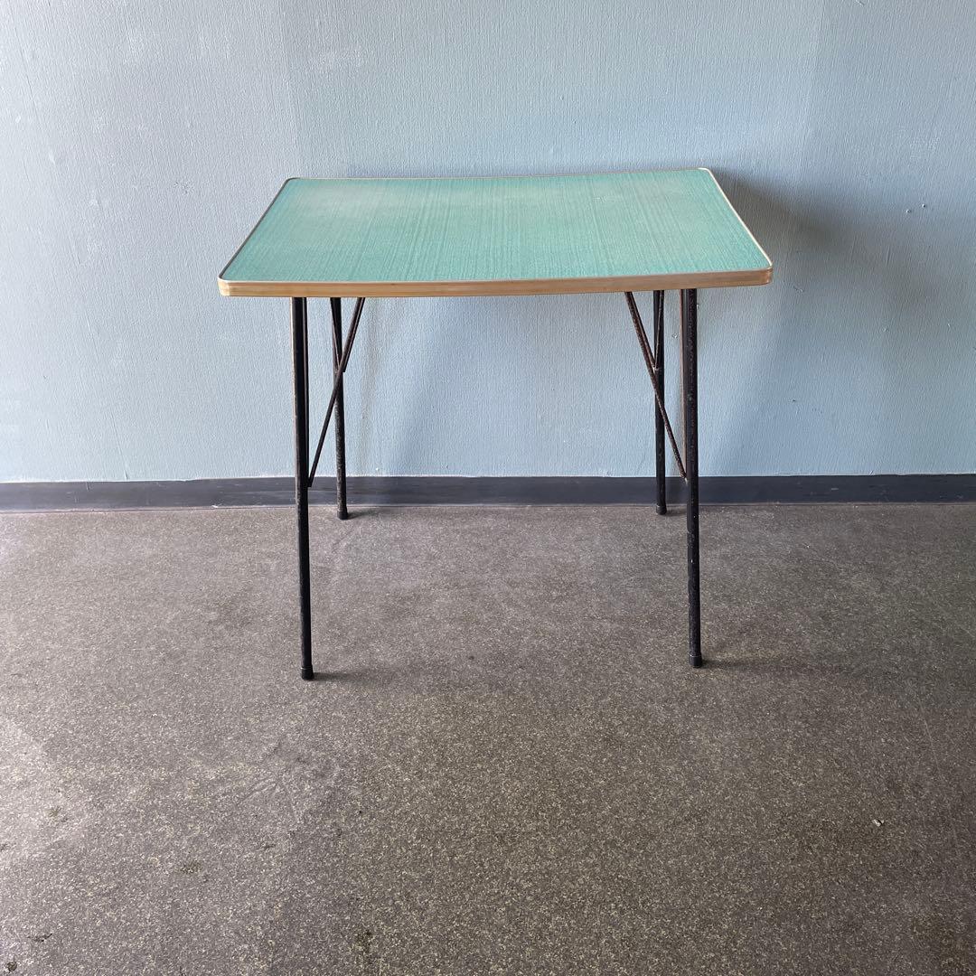 鉄脚テーブル　昭和レトロ 昭和レトロ 食堂テーブル 鉄脚 古家具 ヴィンテージ 当時物 - メルカリ