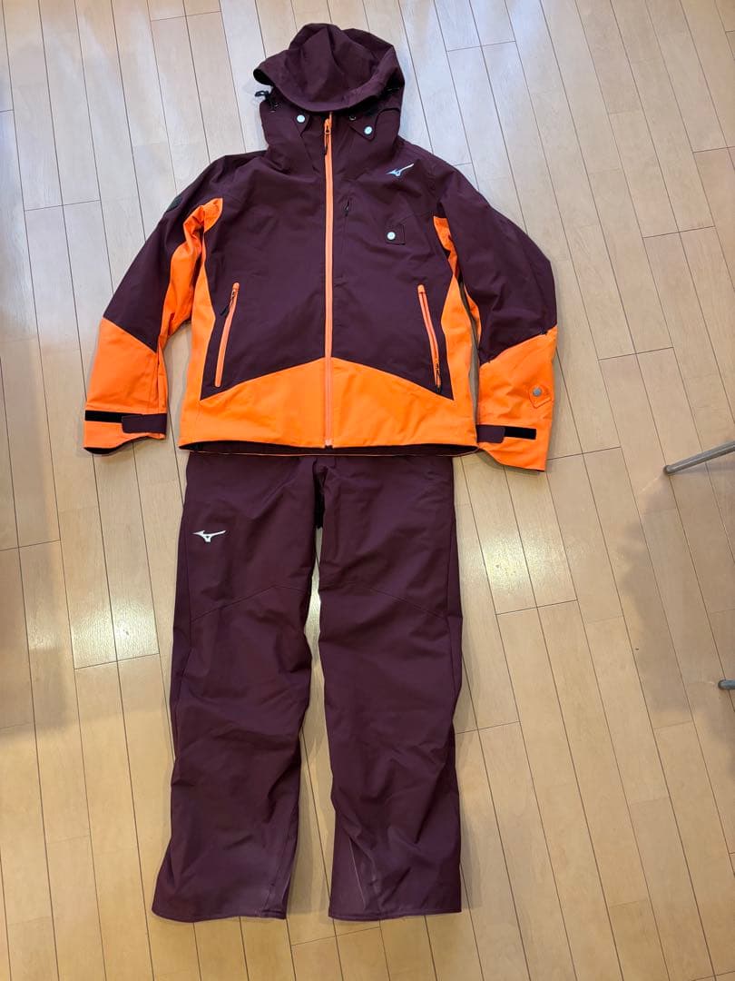 ミズノデモスキーウェア上下セット 2023-2024モデル　紫オレンジ ミズノ（MIZUNO）（キッズ）ジュニア スキーウェア ブレスサーモ