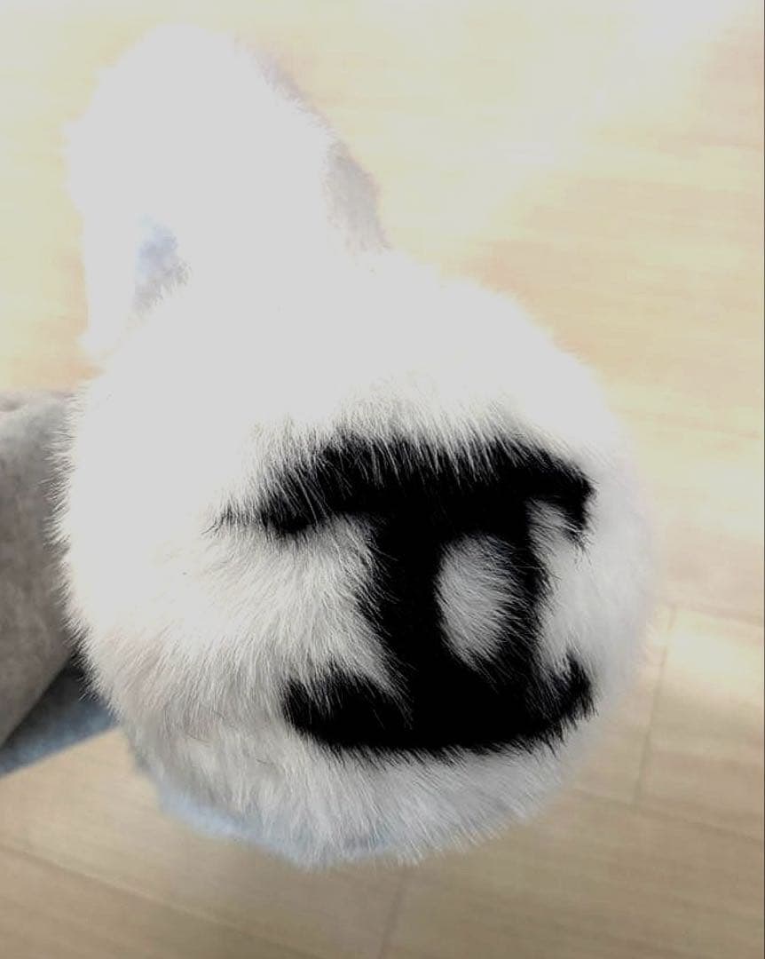 お値下げしました‼️CHANEL イヤーマフ ☆もこもこロゴが可愛い☆シャネル イヤーマフ 耳あて (CHANEL
