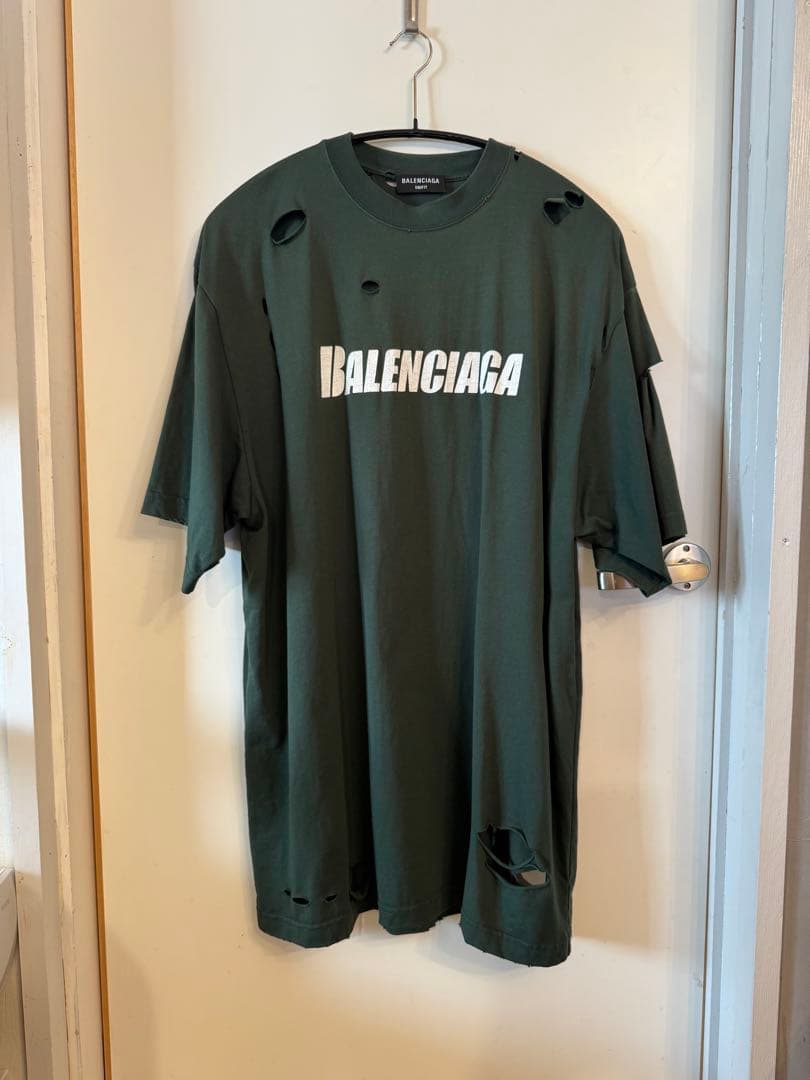 BALENCIAGA バレンシアガ Tシャツ ダークグリーン穴ありXS - メルカリ