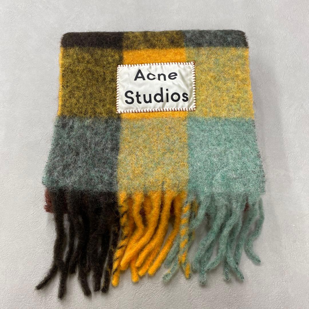 N275◯ Acne Studios アグネストゥディオズ マフラー Acne Studios 〈Acne Studios(アクネストゥディオズ)〉の マフラーをご