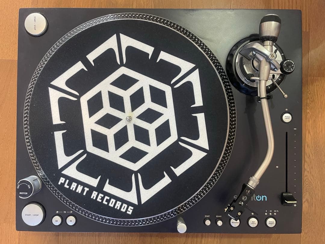 Stanton ST.150 ターンテーブル Stantonのターンテーブル、ST.150 M2のご紹介です。