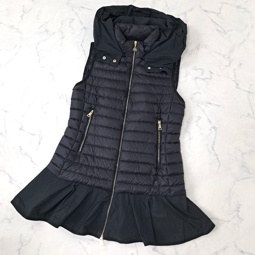 美品★MONCLER モンクレール ダウンベスト フリル 軽量 0 ブラック MONCLER - ♡本日限定お値下♡MONCLER フリル ダウンベスト 0♡の通販