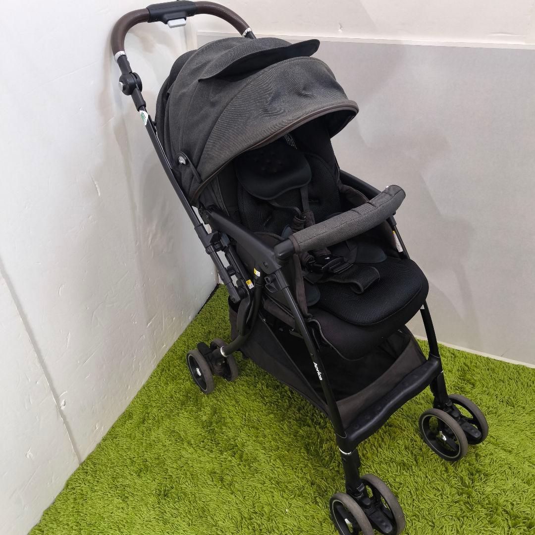 Aprica　アップリカ　ラクーナクッションフリープラス　マグネット式ベルト aprica.jp_official のラクーナクッションフリーでお散歩 肩ベルトの