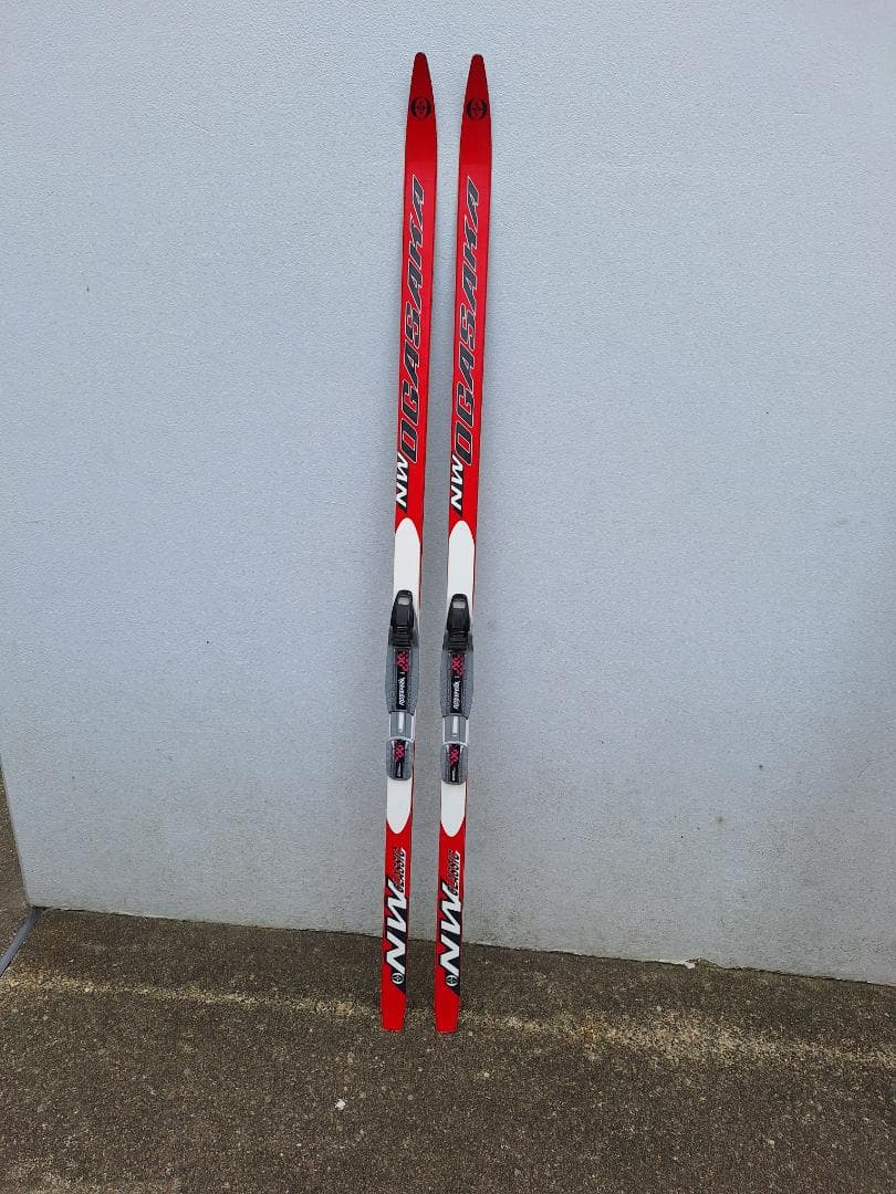 OGASAKA スキー板 レッド/ホワイト ウロコ板 OGASAKA 2025-2026 シーズン最新スキー板紹介：追加ラインナップ多数