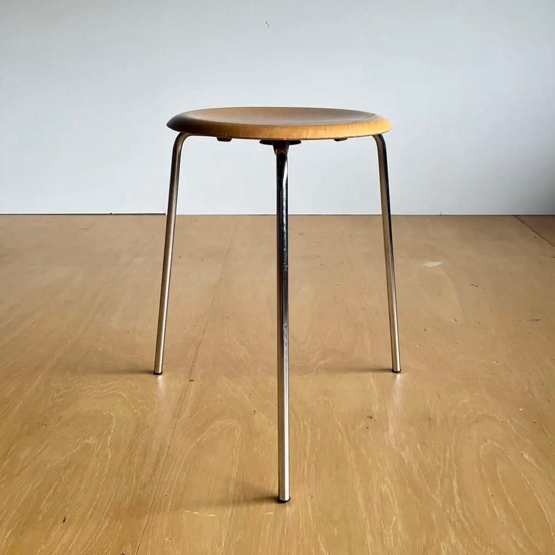 スツール Arne Jacobsen 3170 FRITZ HANSEN Fritz Hansen（フリッツ・ハンセン）ドットスツール初期型 3本脚 Arne