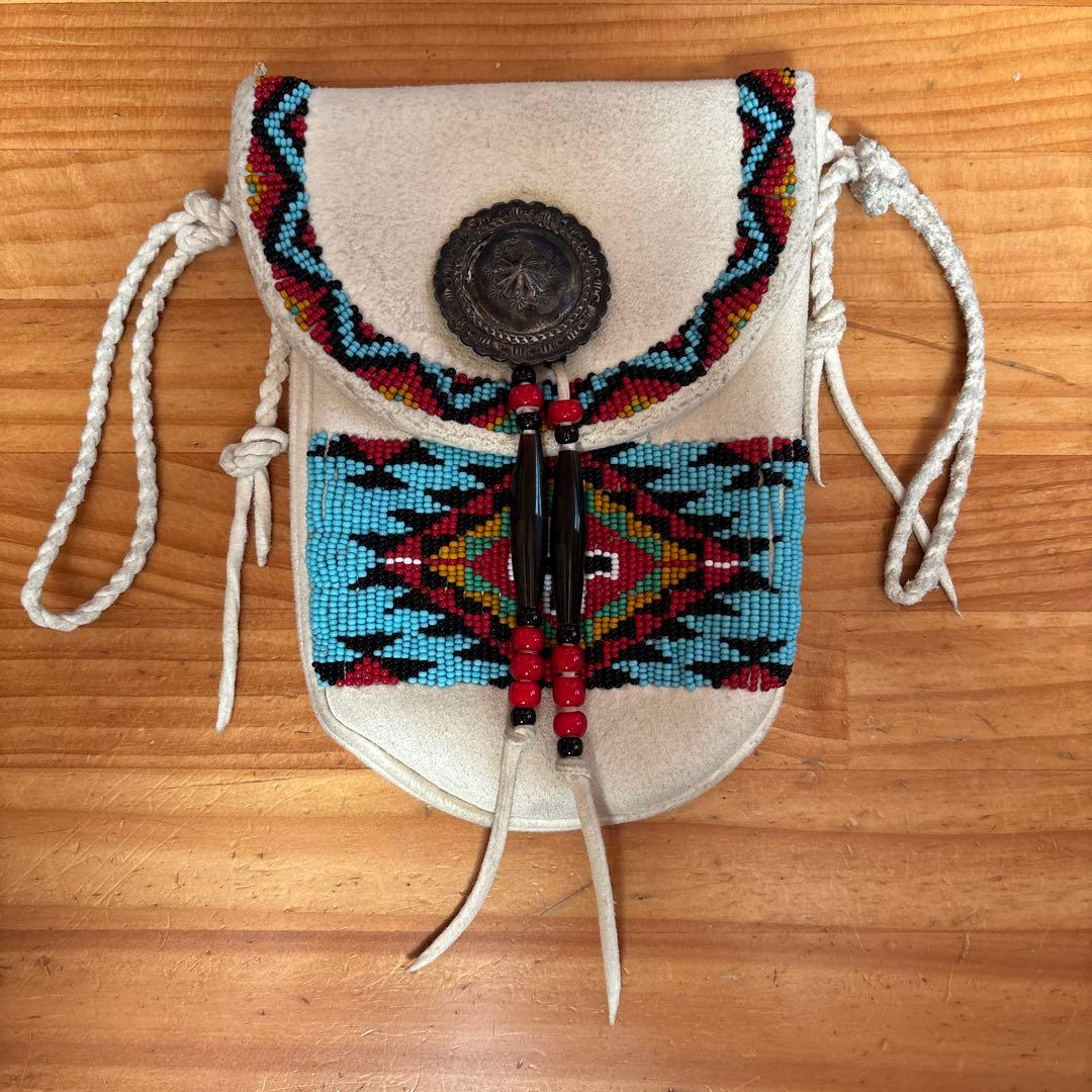 THE BINGO BROTHERSハンドメイド ビーズ刺繍レザーウエストポーチ ゼブラ柄のビーズ刺繍ポーチ 刺繍ポーチ・キーホルダー | Leather