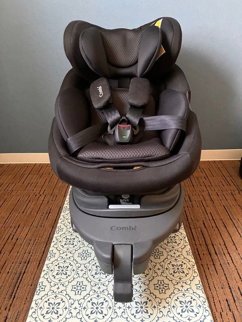 コンビ THE S plus ISOFIX エッグショック ZB-750 コンビ ホワイトレーベル THE S plus ISOFIX エッグショック ZB-750
