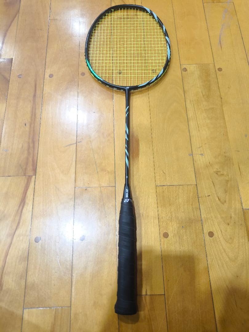 【美品】YONEX アストロクス11 4ug5 楽天市場】新入部員向けモデル アストロクス11 ASTROX 11 YONEX