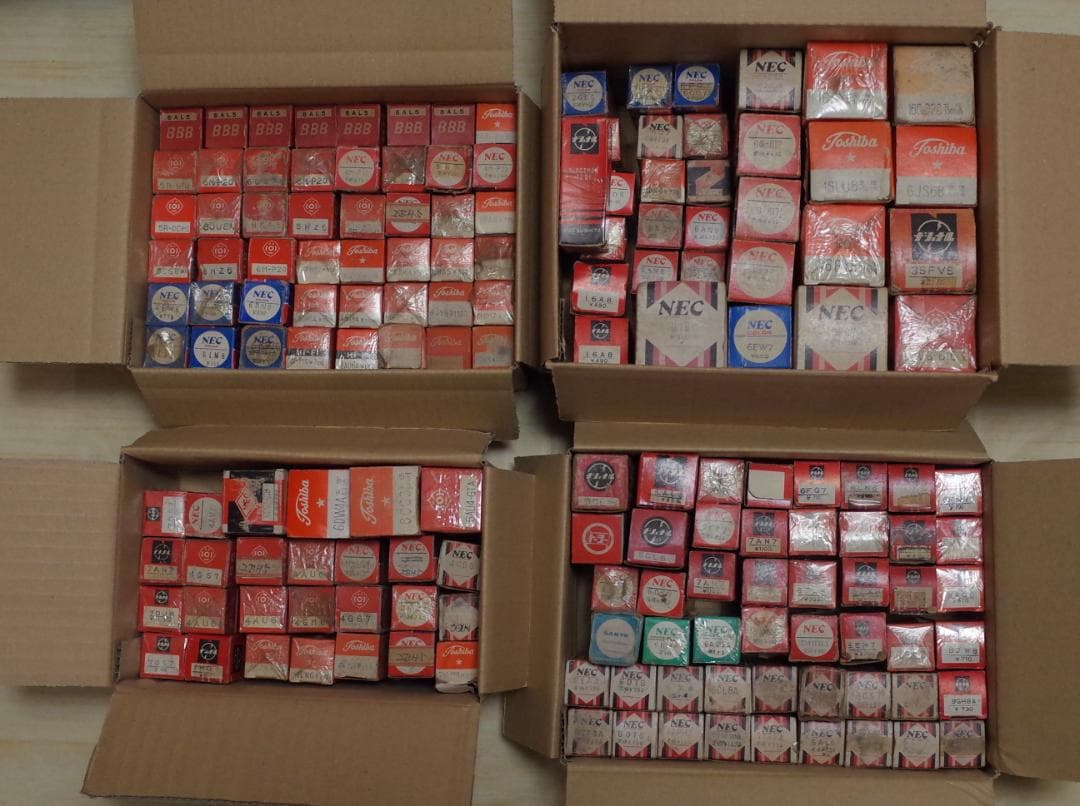 真空管セット(総数 約150個) 01.jpg