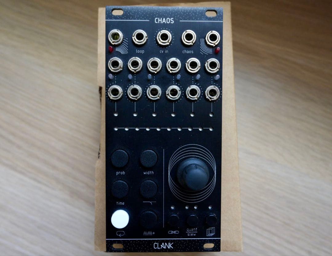 CLANK CHAOS モジュラーシンセサイザー Moog Labyrinth | 西海岸スタイルのセミモジュラーシンセサイザー