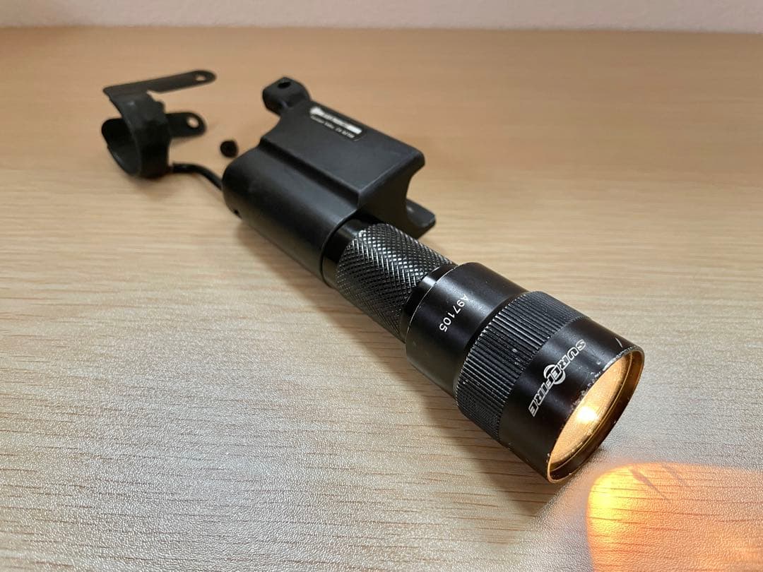 超値下！レーザープロダクツ（シュアファイア）ウェポンライト610R ガバメント用 超値下！レーザープロダクツ（シュアファイア）ウェポンライト610R